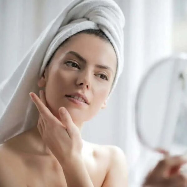 Essential Skincare Tips for Optimal Recovery After Facelift Surgery