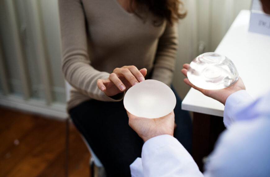 Saline vs. Silicone Breast Implants: Which Augmentation Option is Right for You?