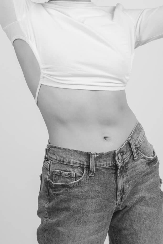 4 Essential Tips for a Smooth Drainless Tummy Tuck Recovery