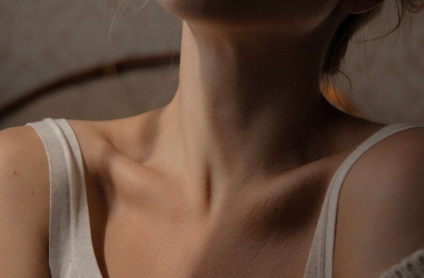 Neck Lift vs. Neck Liposuction: Which Procedure is Right for You?