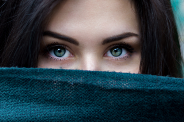 Discover the Ideal Age for Eyelid Surgery: When is the Right Time for a Youthful Look?